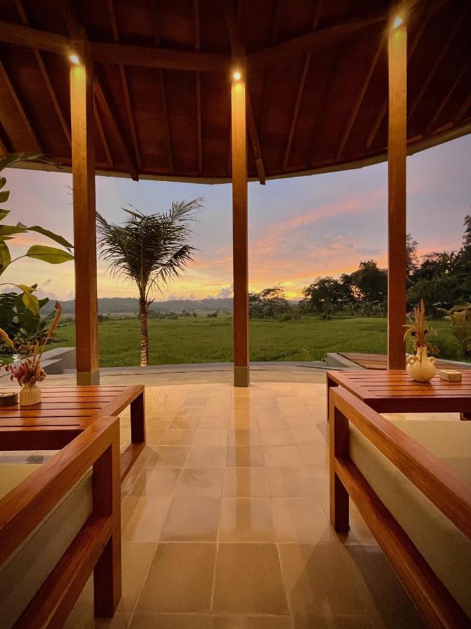 Boutique Villa Jogja Senang 日惹 外观 照片