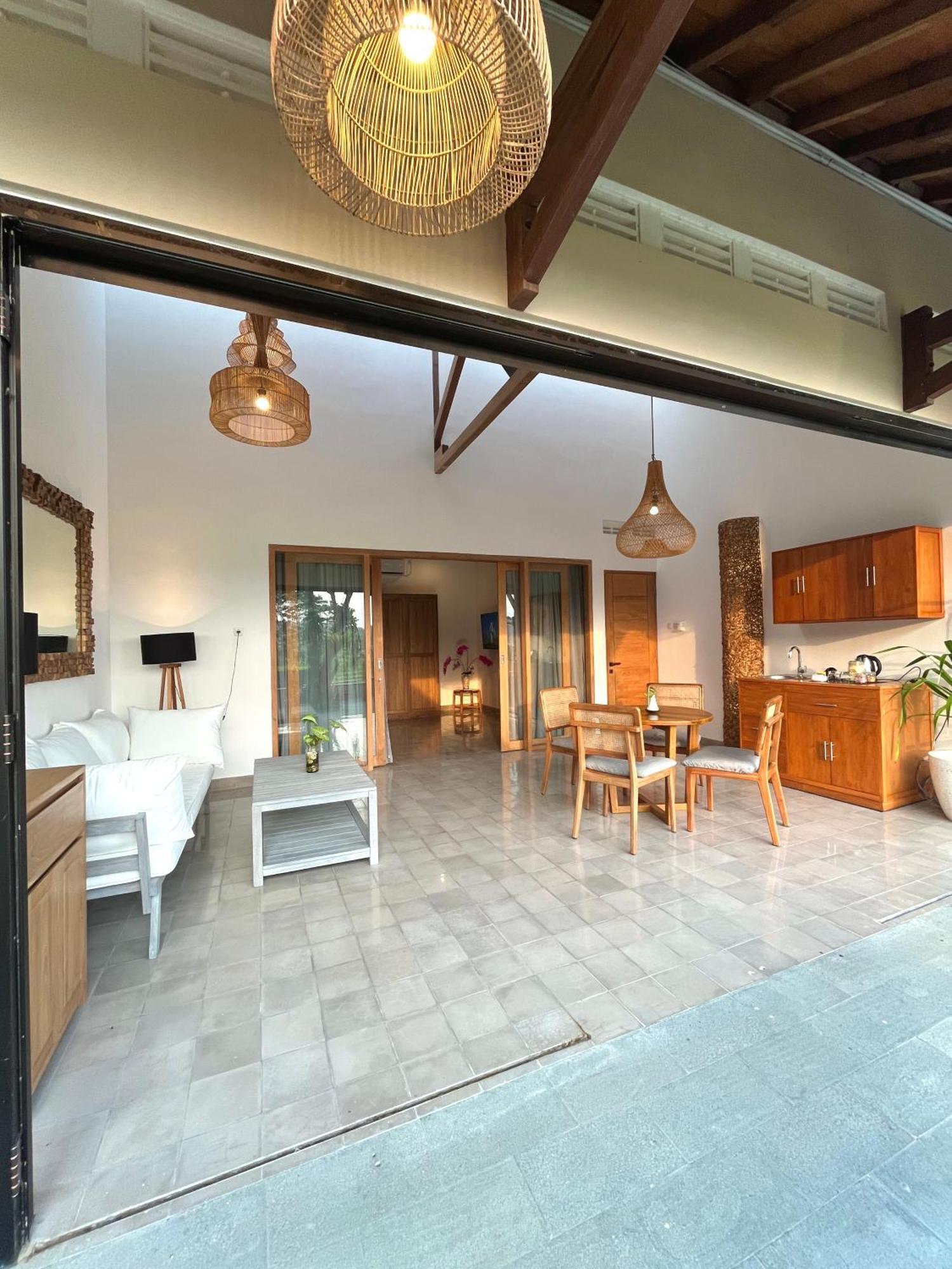Boutique Villa Jogja Senang 日惹 外观 照片